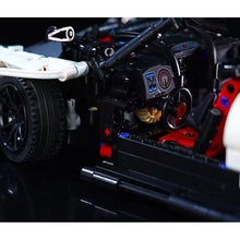 Load image into Gallery viewer, 1443PCS MOC Technic Speed Pagani Super Racing Sports Car Model Toy Building Block Brick Gift Kids Compatible Lego 1:14
