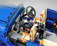 Load image into Gallery viewer, 2101PCS Static MOC Technic Land Cruiser FJ40 SUV Car Building Block Model Brick Fully Compatible With Lego
