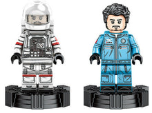Load image into Gallery viewer, 444PCS Space Carrier Rocket Building Blocks Bricks Figures Model Educational Toy Fully
