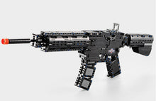 Load image into Gallery viewer, 621PCS Military M4A1 Assault Rifle Scar Gun Building Blocks Bricks Model Educational Toy Fully
