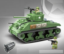 Load image into Gallery viewer, 726PCS M4 Sherman Tank Building Blocks WW2 Soldier Figures Educational Toy Bricks Model Fully
