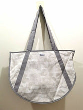 Load image into Gallery viewer, Thirty One Round Utility Tote Shoulder Mummy bag 31 Gift in Desert Dash
