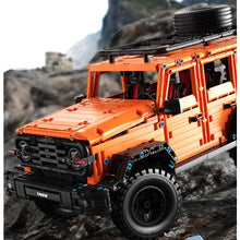 Load image into Gallery viewer, 2860PCS MOC Technic Orange Tank 300 Off Road Jeep SUV Car Model Toy Building Block Brick Gift Kids Compatible Lego
