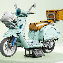 Load image into Gallery viewer, 1828PCS MOC Technic Speed Green Vespa 300 Vintage Classic Motorcycle Motor Bike Model Toy Building Block Brick Gift Kids DIY Compatible Lego 1:5
